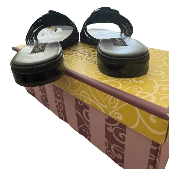 BRIGHTON Opera Black Women's Sandals - Picture 4 of 9